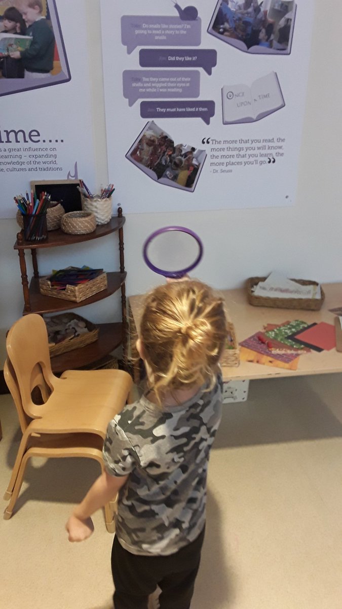 AshbridgeMaxy's tweet photo. Exploring the room with a magnifying glass!! "That's big!" "That's bigger!" "A big picture" "Your face is ginormous!" "Ready for a bigger head? 1 2 3!" #exploratoryplay #independentchoice #exploringtheenvironment #SquirrelsAtMaxy @NDNAtalk #EYtalking #EYmatters https://t.co/QgdGSk1MBu