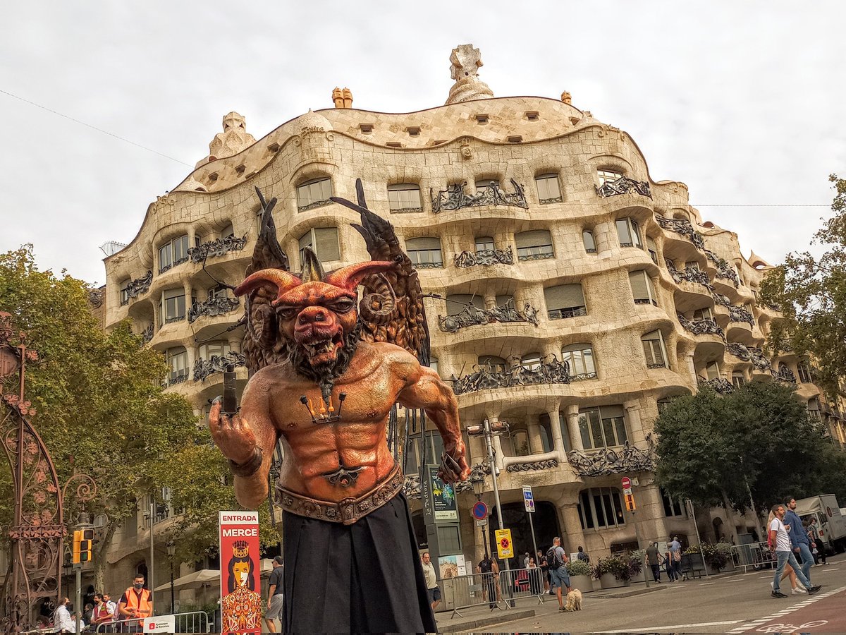 Atzeries de la Vella tweet media