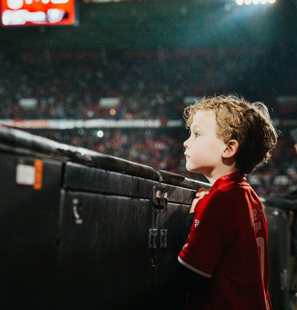 fctwente's tweet photo. 🏟 💭 “𝘖𝘰𝘪𝘵…” 

🔴 #FCTwente https://t.co/ETcQIF8oSm