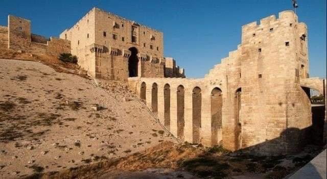 mariesaade1's tweet photo. from #Halap Al Shahba
The citadel of Aleppo is the second largest in the world
It dates back to the second millennium BC
#syria https://t.co/x6cUTpYjWg
