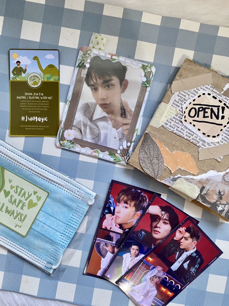 bunnybluecart's tweet photo. #JwiMagic

can i say that this is the cutest packaging ive ever received!! ✨ thank you so much @Jwirassiccart for the smooth transaction and for packing it so nicely and the freebies omg!!! 🥺 items arrived super safe! 💙 https://t.co/6DXOEM6z8D