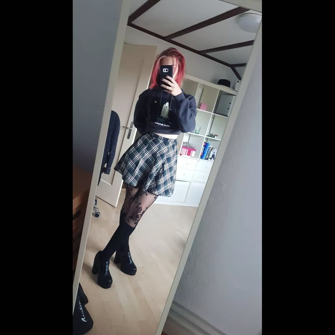 MoonReya's tweet image. Heute 17:00 Viewerstream mit Drunkgames in Counteroffensive: Global Strike 💪🥂👀
Schaut gern vorbei ^^
#twitchstreamer #TwitchDE #drunkstream