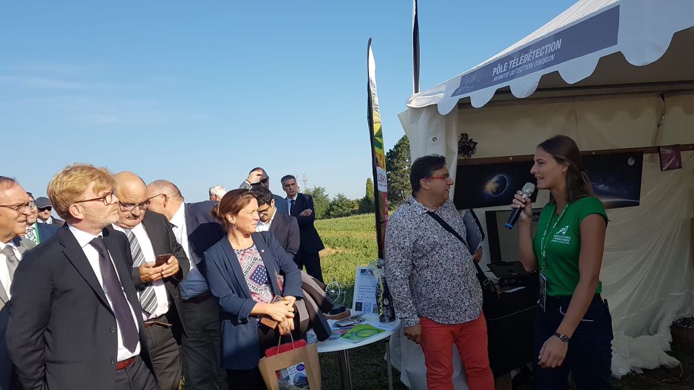 Un grand bravo aux plus de 150 collaborateurs des chambres d agriculture qui ont construits et animés <a href="/TECHetBIO/">Tech&Bio</a>. Cette événement contribue à accélérer les transitions en permettant aux agriculteurs bio ou conventionnels de découvrir et adopter de nouvelles innovations.