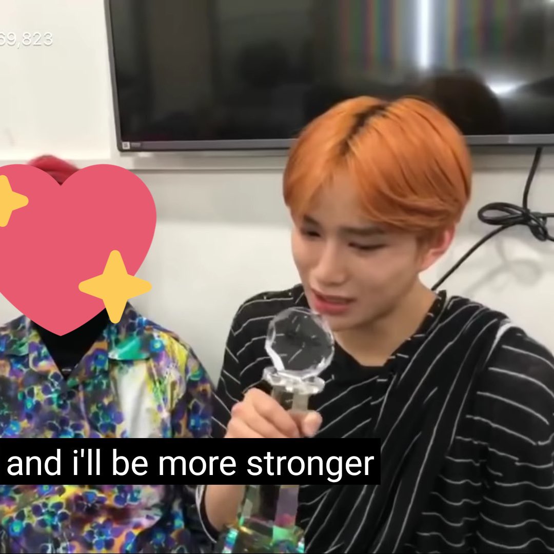 neojungwooz's tweet photo. Remember when jungwoo cried while saying his ment after #Regular4thWin on music bank and now jungwoo is all smiles for #Sticker2ndWin 🥺💚

#JUNGWOO #정우 #NCT127 https://t.co/tSdEpbhAc4