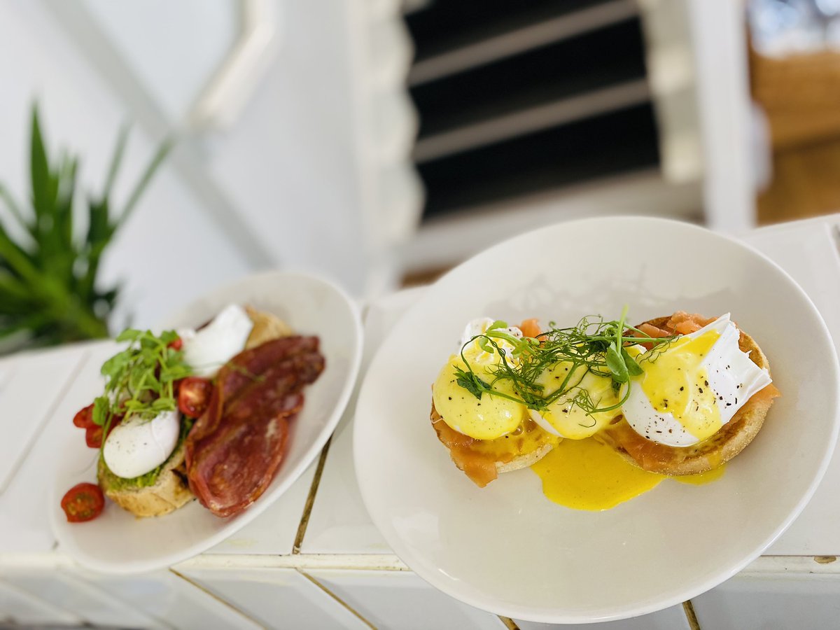 TheJoinersShop's tweet photo. ๐ฅ Whoโs ready for the weekend? ๐
Whether itโs a old cross or eggs Royale weโve got you covered? ๐ฅ ๐ฅ
Open 10-4pm!
#brunch #eggsroyale #granarybread
#poachedeggs #bacon #localbusiness
#thejoinersshop #supportsmallbusiness #discoverhambleton https://t.co/UzIq8p8UgN