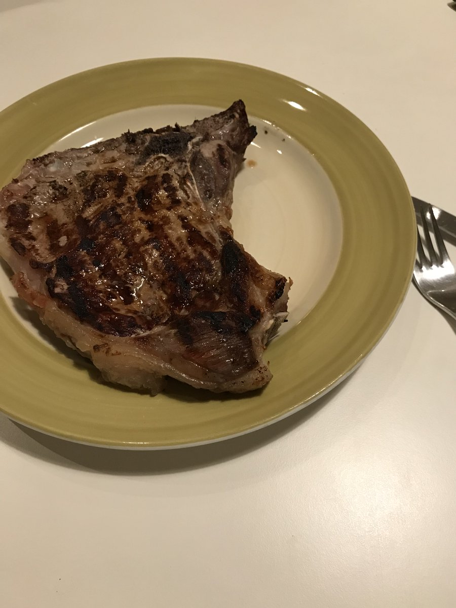TopicWine's tweet photo. Yesterday for my birthday I ate steak and drank Podere 414 Morellino di Scanzano, in my opinion the best. 85% Sangiovese and 15% with Alicante, Canaiolo and Colorino.
I recommend drinking 🍷🍷🍷 https://t.co/3DB5uTQIaK