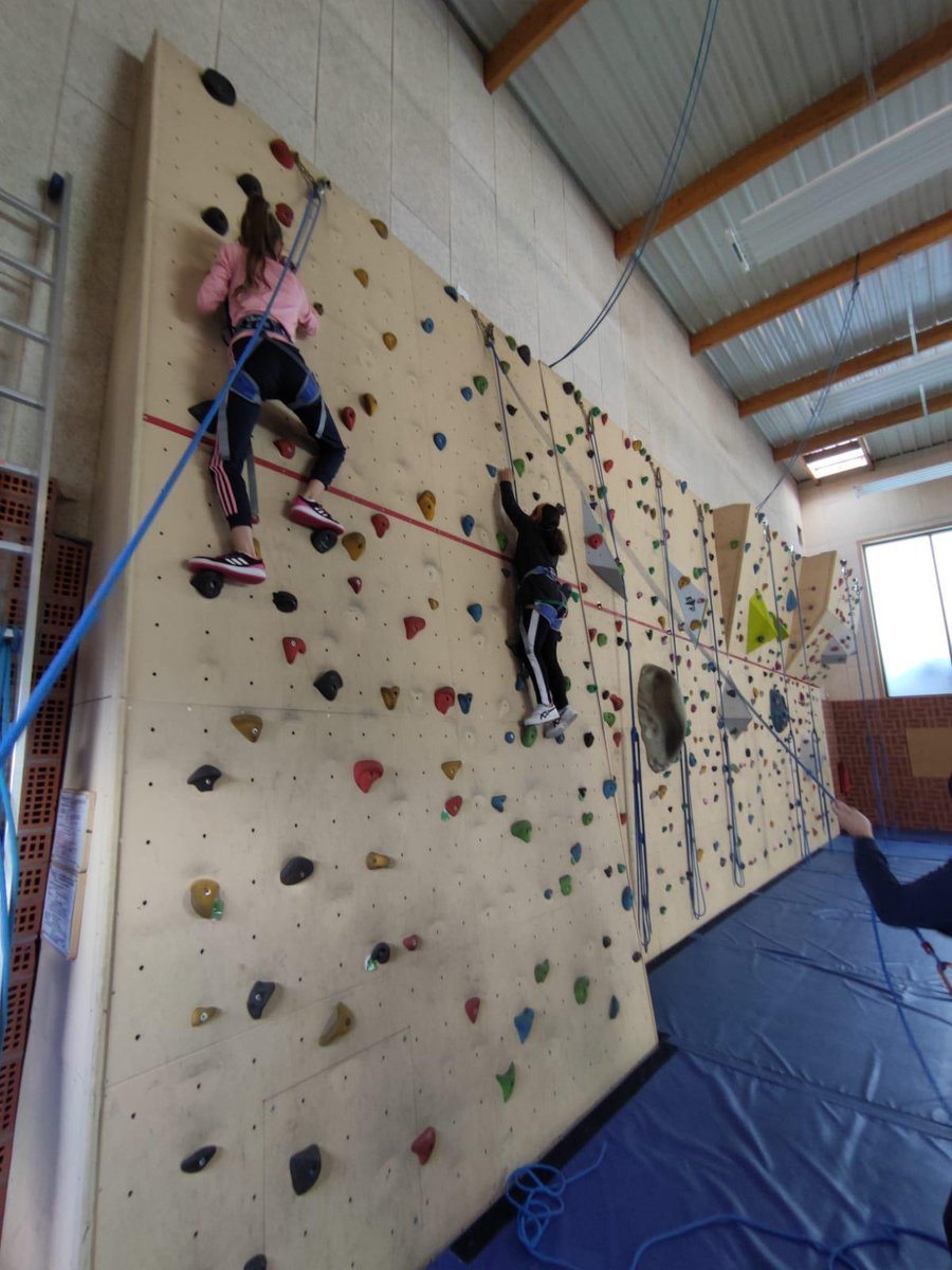 DelacoteMarie's tweet photo. JNSS au collège Vauban de Maubeuge
Matinée banalisée pour les 6èmes avec la découverte des activités programmées à l’AS : Escalade, VTT, athlétisme et pétanque. 
@UNSS_DptduNord @CiteEduMaubeuge 
@unss https://t.co/upaVjCiqTA