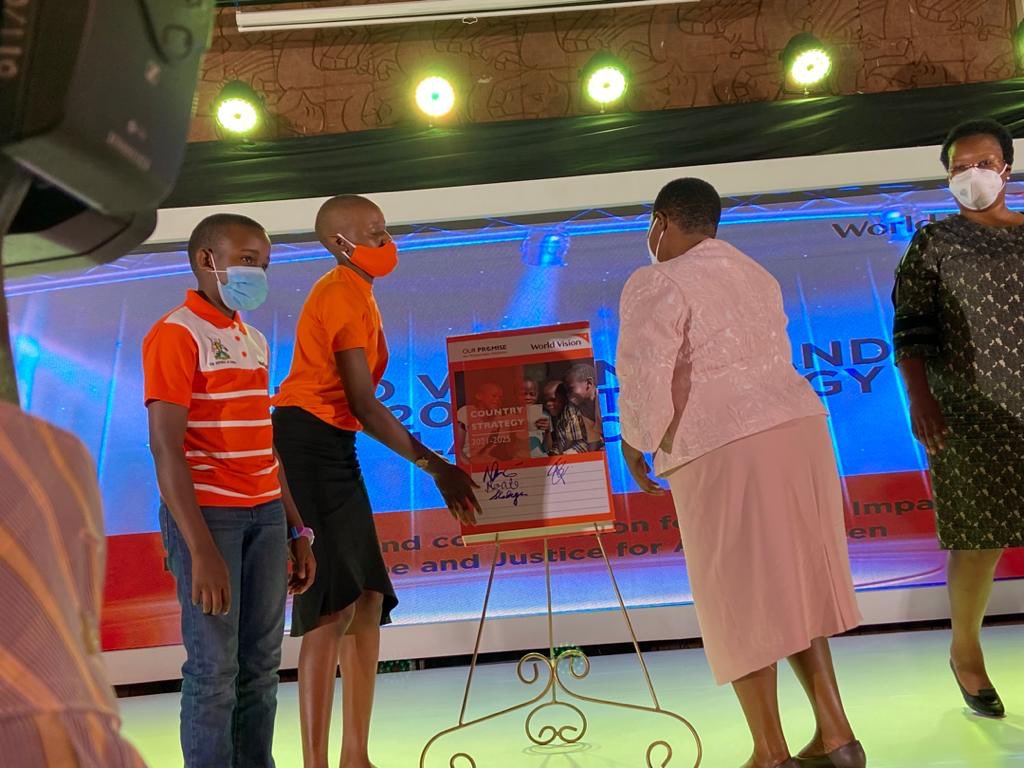 joan_kem's tweet photo. The 2021-2025 Strategy plan of @WorldVisionUg under the theme “Partnership and Collaboration for Greater Impact” is officially launched by @RobinahNabbanja
#WVUStrategy #WeAreWorldVision #Partnership4Impact https://t.co/aWdHkqW9tQ