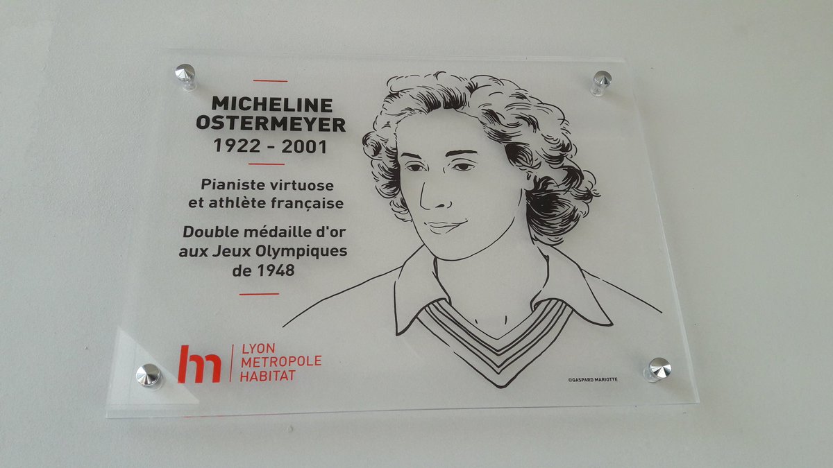 LMHabitat's tweet photo. Après la visite et dévoilement de la plaque, place aux discours de @PhilippeCochet, maire de @villeCaluire, @BlandineCollin, présidente de @LMHabitat, et @RenaudPayre, vice président à la Métropole @grandlyon.
#hlm #logementsocial @UnionHlm @federationOPH https://t.co/CGrU2zn1OR