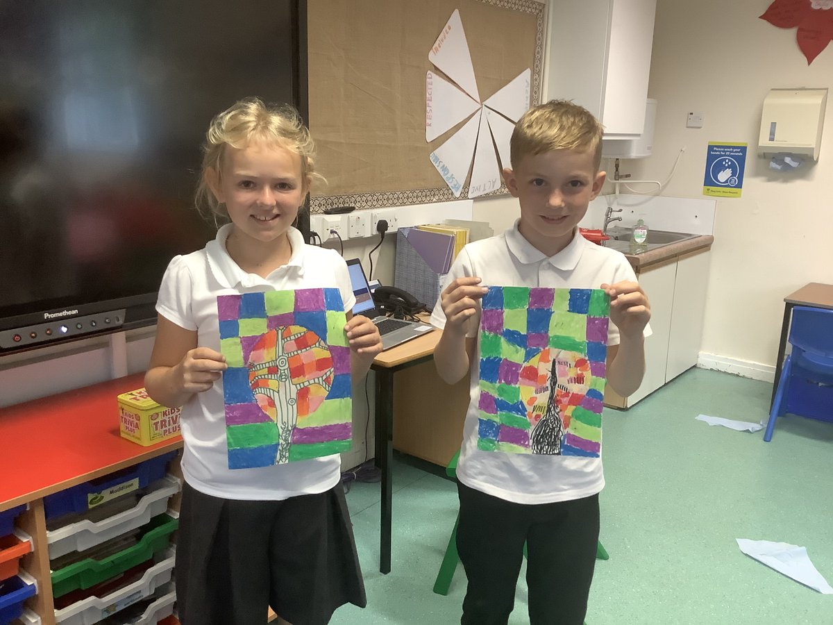 BalbeggiePS's tweet photo. P4-5 have been exploring hot and cold colours using pastels. We think they produced some really effective work - big thumbs up! @PKCEducation #exploringthroughart #pasteldrawings #learningtogether #artisfun #balbeggie https://t.co/ICVOL6yL0D