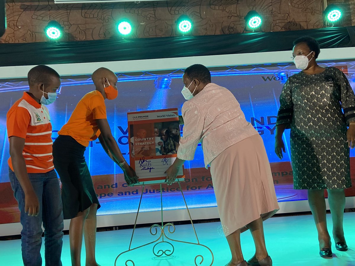 Kaitetsi_Mich's tweet photo. The prime minister has launched the new World Vision strategy for 2021-2025 under the theme “Partnership and collaboration for greater impact”
#WeAreWorldVision
#Partnership4Impact
#WVUStrategy https://t.co/pfS7LtZYaF