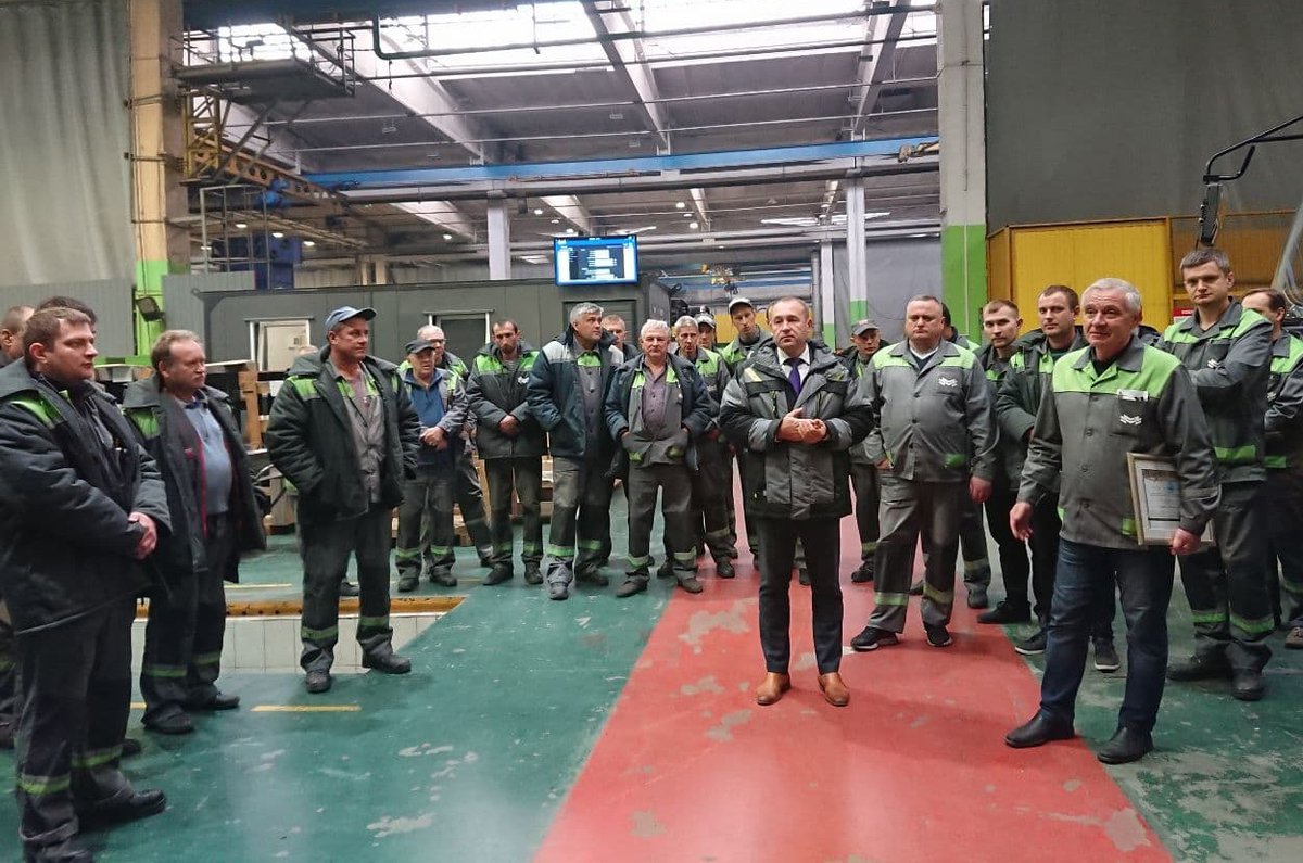 HoldingBkm's tweet image. In honor of the Machine Builder's Day, employees of BKM Holding were awarded with certificates of honor and #commendations. Also they were given financial reward. Happy Machine Builder's Day!
#bkm #electrictransport #transport