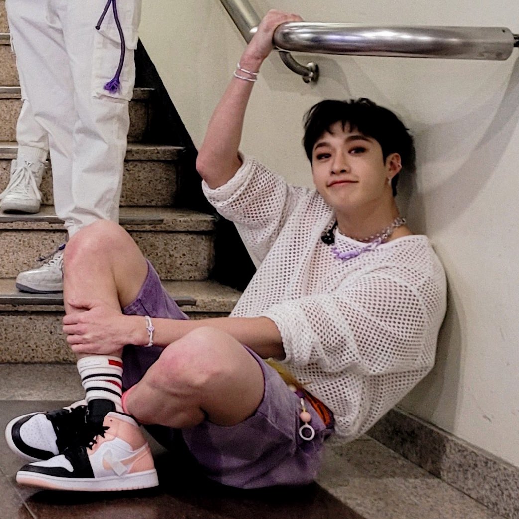 cb97think's tweet image. bangchan black hair how are we feeling? personally i'm screaming