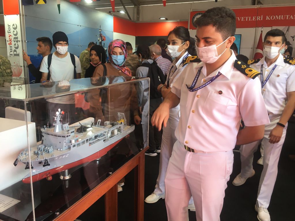 8a ve 8b sınıfı öğrencilerimiz <a href="/teknofest/">TEKNOFEST</a> teydiler. Gençler için muazzam bir etkinlik 👏👏👏 <a href="/EyupsultanMem/">Eyüpsultan İlçe Millî Eğitim Müdürlüğü</a> <a href="/istanbulilmem/">İstanbul İl Millî Eğitim Müdürlüğü</a> <a href="/tcmeb/">Millî Eğitim Bakanlığı</a>