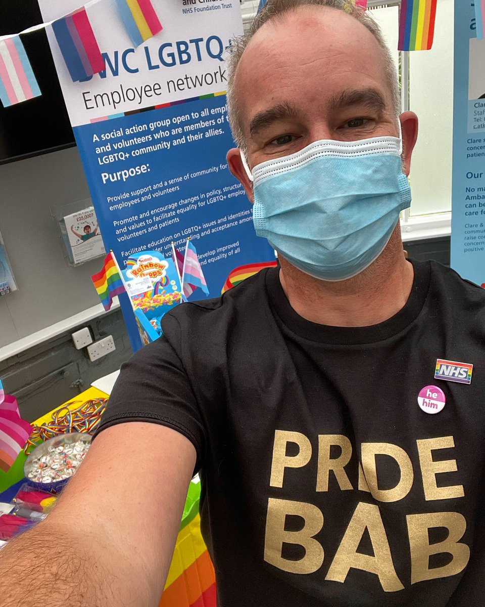 bch_neurophys's tweet photo. Currently looking after our #LGBTQ+ staff network stand @bham_childrens to celebrate @birminghampride21 🏳️‍🌈🏳️‍⚧️ #strongertogether #staffnetwork #lgbtq+ Come visit - on all our hospital sites! @BWCwellbeing https://t.co/YnXW7Z0RsK