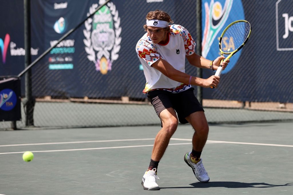 TennisSA's tweet photo. 🇿🇦 Alec Beckley's incredible journey has also come to an end in the singles event at Ellis Park.

Beckley, who caused a major upset of the tournament eliminating top seed earlier this week, has been knocked out in the quarters by Brazilian Mateus Alves 6-1, 6-4.

#SASpringOpen https://t.co/Ic8CJieVWL
