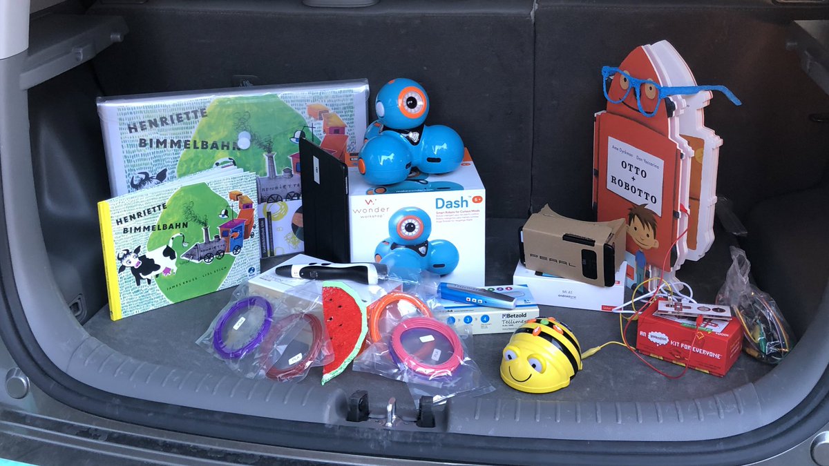 TobiasBringmann's tweet photo. Kinder gegen #Verschwörungsmythen und #Fakenews im Netz stark machen - @ulm_donau geht zur Aufklärung mit "Mobilem Medienlabor" gezielt in Kita's, Kindergärten und Grundschulen.
Frühe #Medienkompetenz ist so wichtig.
👏
#Ulm4CleverCity #SmartCity #Digitalisierung https://t.co/JacD6UE57X