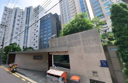offclASTROid's tweet photo. [NEWS] ASTRO Cha Eunwoo diketahui telah membeli sebuah Penthouse pada bulan Juli lalu senilai 4,9 M Won, Penthouse tersebut berlokasi di daerah Cheongdam, Gangnam Seoul

https://t.co/ZIDgK9IdnG
#ASTRO #아스트로 #CHAEUNWOO #차은우 @offclASTRO https://t.co/ROdFHJPcIn