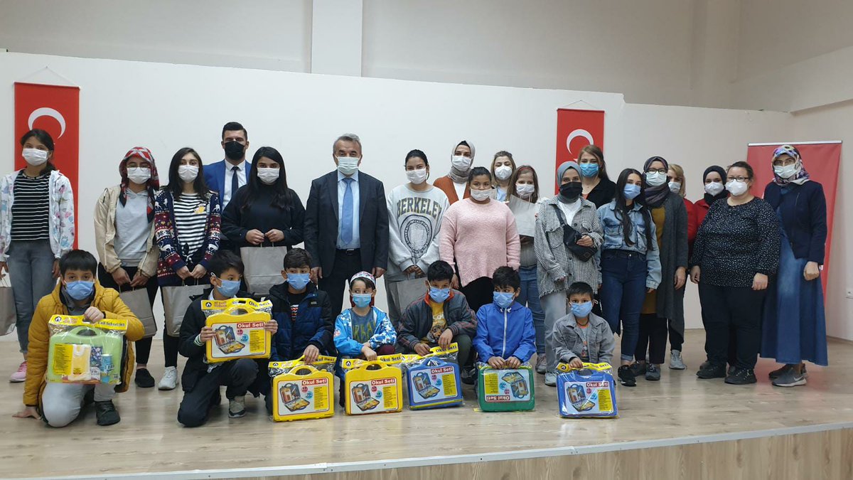 BozuyukCes's tweet photo. Bozüyük Kaymakamımız Adem Öztürk Kuruluşumuzu ziyaret etti. Çocuklarımızla yakından ilgilenen Kaymakamımıza Kuruluşumuz ve çalışmalarımız ilgili bilgi verdik.
 İlçe Sağlık Müdürü Dr.Büşra Özmen de ziyarete katıldı. Çocuklarımıza hediyeler verildi.
@bozuyukkaymakam 
@bilecikashb https://t.co/3sGNbesqyU