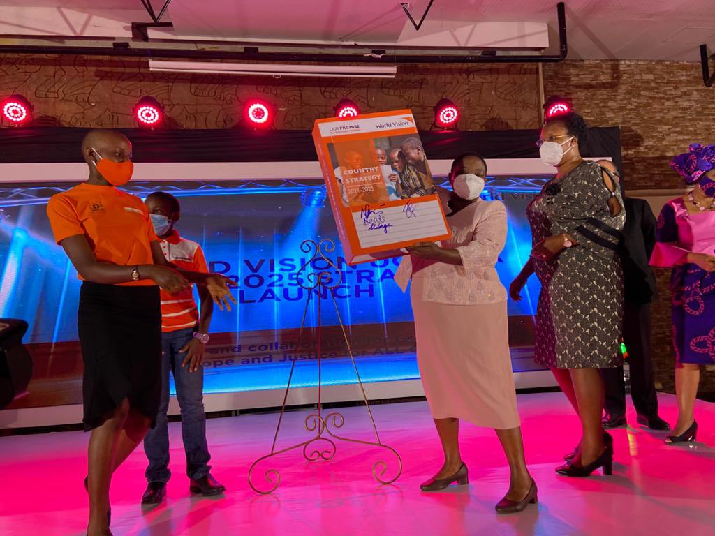 sheilahsays1's tweet photo. The 2021-2025 Strategy plan of @WorldVisionUg under the theme “Partnership and Collaboration for Greater Impact” is officially launched by @RobinahNabbanja
#WVUStrategy #WeAreWorldVision #Partnership4Impact https://t.co/f3n6ByypmL