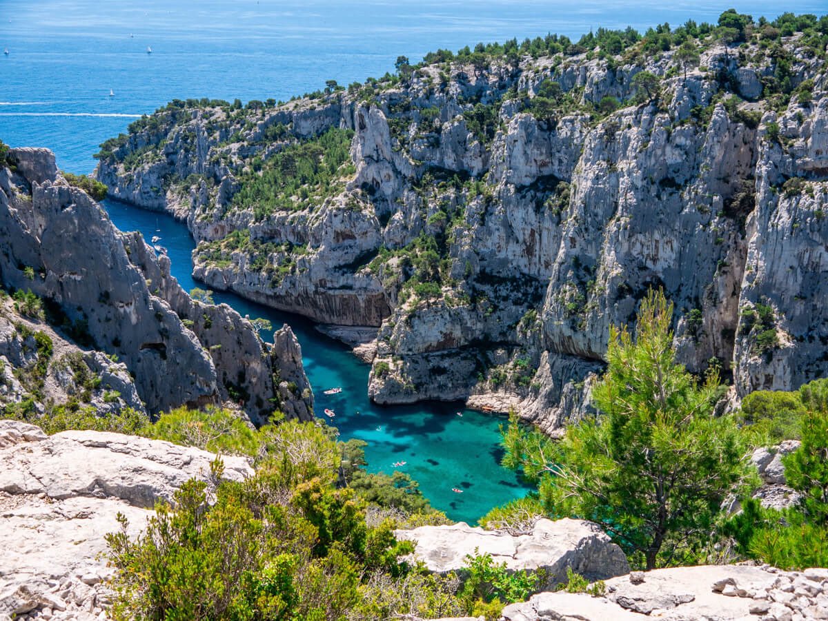 ZhangZhangZhang's tweet photo. Signez et soutenez le mouvement de SOSCassis,pour éviter que ce beau patrimoine naturel de la 🇫🇷 ne devienne un chantier mettant en danger l'environnement. Il faut que cet lieu est accessible à tous, pas seulement aux super riches,(Ils peuvent venir à MonteCarlo😉)
#SOSCassis 🙏 https://t.co/3ebq3PKcXK