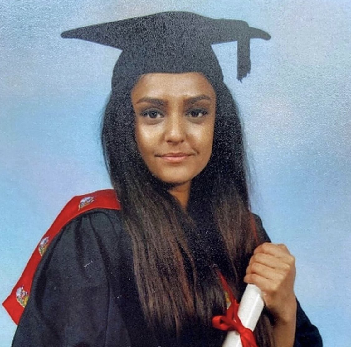 hummusexualJR's tweet photo. thinking about her today. 
thinking about how if she was white, the social shares and articles would be written in the thousands, dominating the news. 
thinking about how if she was black, if we would have even heard about her story in the first place? (1/5) https://t.co/ab5V10muSS