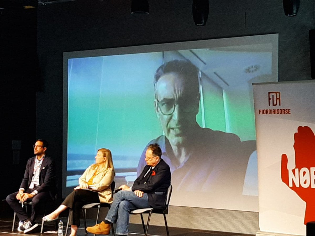 infosenzafiltro's tweet photo. "Vediamo una disaffezione dei cittadini nei confronti della politica tradizionale, al contrario vediamo un grande interesse dei giovani per i consumi". @massimo_russo #NobilitaFestival https://t.co/09kMtsGCOl