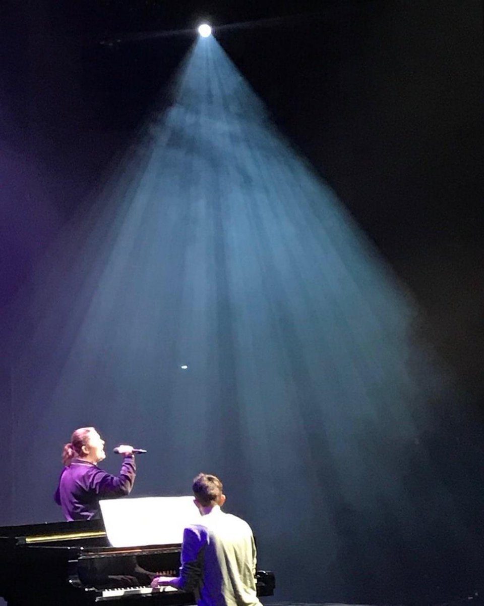 JamesASexton's tweet photo. Older grand daughter warming up at Festival centre a few years back #beautifulsinger @MJSextonFfrench @JohnSextonAu @LPearson15 https://t.co/hBSTlHdx6P