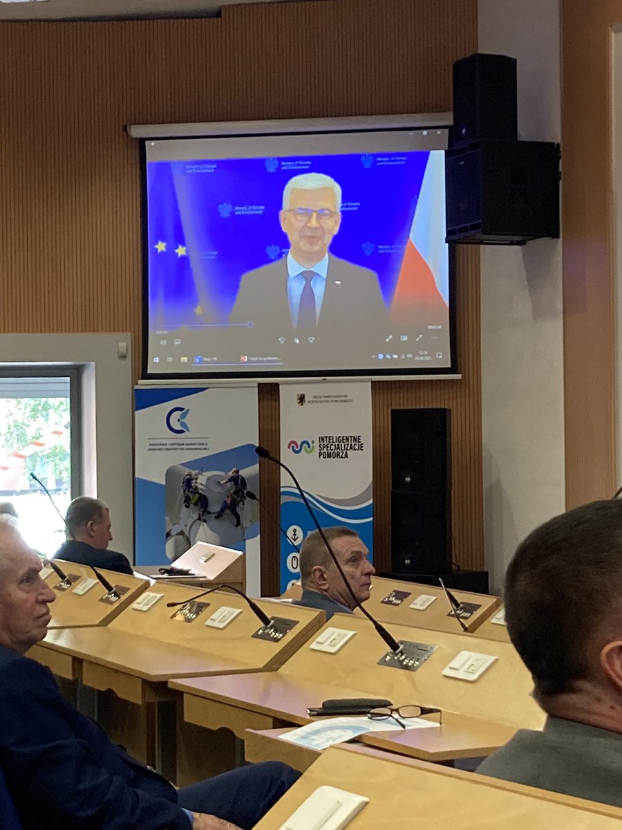 WindRumia's tweet photo. 1/ Trwa spotkanie sygnatariuszy Pomorskiej Platformy Rozwoju Morskiej Energetyki Wiatrowej na Bałtyku. Cieszymy się, że inicjatywa którą współtworzymy od początku tak prężnie się rozwija i wspiera 🇵🇱#sectordeal @Ireneusz_Zyska @PomorskieEU https://t.co/TLFEblwN0h
