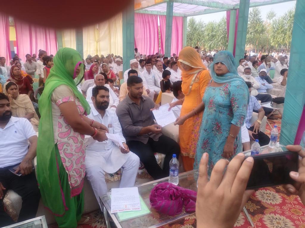 MUKESH KUMAR YOGI (@bansoor3) on Twitter photo <a href="/bandhu_vipin/">Vipin Brijendra Singh ЁЯЗоЁЯЗ│ЁЯЗоЁЯЗ│</a> <a href="/ashokgehlot51/">Ashok Gehlot</a> <a href="/SachinPilot/">Sachin Pilot</a> <a href="/drsubhashg/">Dr. Subhash Garg</a> <a href="/MewaramJain/">Mewaram Jain</a> <a href="/MahilaCongress/">All India Mahila Congress</a> <a href="/rpbreakingnews/">Rajasthan Patrika</a> рдЧрд╣рд▓реЛрдд рдЬреА ANM GNM рдирд░реНрд╕рд┐рдВрдЧ рднрд░реНрддреА 2013 рдХреА рд╡рдВрдЪрд┐рдд рдмрд╣рд┐рдиреЛ рдХреЗ рд▓рд┐рдП рднреА рдЖрдкрдиреЗ рдЪреБрдирд╛рд╡ рдШреЛрд╖рдгрд╛ рдкрддреНрд░ рдореЗрдВ рд╡рд╛рджрд╛ рдХрд┐рдпрд╛ рдерд╛ рд╡реЛ рд╡рд╛рджрд╛ рдХрд╣рд╛рдБ рдЧрдпрд╛ рд╡рд╛рджреЗ рдореЗрдВ рдХрд╣рд╛ рдерд╛ рдХреА рд╣рдорд╛рд░реА рд╕рд░рдХрд╛рд░ рдмрдиреА рддреЛ рдЖрдкрдХреЛ рдирд┐рдпреБрдХреНрддрд┐ рджреЗ рджреА рдЬрд╛рдПрдЧреА рд▓реЗрдХрд┐рди 3рд╕рд╛рд▓ рд╣реЛ рдЧрдП рдРрд╕рд╛ рдирд╣реА рд╣реБрдЖ рдЕрдм рд╕рд░ 2023 рдХреЗ рдЪреБрдирд╛рд╡реЛрдВ рдореЗрдВ рдХрд╛рдВрдЧреНрд░реЗрд╕ рдкрд╛рд░реНрдЯреА рдХреА рдЬрд┐рддрдиреЗ рдХреА рдЖрд╕ рдордд рд░рдЦрдирд╛ <a href="/bandhu_vipin/">Vipin Brijendra Singh ЁЯЗоЁЯЗ│ЁЯЗоЁЯЗ│</a> <a href="/ashokgehlot51/">Ashok Gehlot</a> <a href="/SachinPilot/">Sachin Pilot</a> <a href="/drsubhashg/">Dr. Subhash Garg</a> <a href="/MewaramJain/">Mewaram Jain</a> <a href="/MahilaCongress/">All India Mahila Congress</a> <a href="/rpbreakingnews/">Rajasthan Patrika</a> рдЧрд╣рд▓реЛрдд рдЬреА ANM GNM рдирд░реНрд╕рд┐рдВрдЧ рднрд░реНрддреА 2013 рдХреА рд╡рдВрдЪрд┐рдд рдмрд╣рд┐рдиреЛ рдХреЗ рд▓рд┐рдП рднреА рдЖрдкрдиреЗ рдЪреБрдирд╛рд╡ рдШреЛрд╖рдгрд╛ рдкрддреНрд░ рдореЗрдВ рд╡рд╛рджрд╛ рдХрд┐рдпрд╛ рдерд╛ рд╡реЛ рд╡рд╛рджрд╛ рдХрд╣рд╛рдБ рдЧрдпрд╛ рд╡рд╛рджреЗ рдореЗрдВ рдХрд╣рд╛ рдерд╛ рдХреА рд╣рдорд╛рд░реА рд╕рд░рдХрд╛рд░ рдмрдиреА рддреЛ рдЖрдкрдХреЛ рдирд┐рдпреБрдХреНрддрд┐ рджреЗ рджреА рдЬрд╛рдПрдЧреА рд▓реЗрдХрд┐рди 3рд╕рд╛рд▓ рд╣реЛ рдЧрдП рдРрд╕рд╛ рдирд╣реА рд╣реБрдЖ рдЕрдм рд╕рд░ 2023 рдХреЗ рдЪреБрдирд╛рд╡реЛрдВ рдореЗрдВ рдХрд╛рдВрдЧреНрд░реЗрд╕ рдкрд╛рд░реНрдЯреА рдХреА рдЬрд┐рддрдиреЗ рдХреА рдЖрд╕ рдордд рд░рдЦрдирд╛