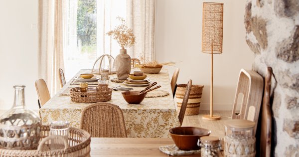 Variation chromatique symptomatique de l’été, le jaune adoucit ses rayons pour s'infiltrer dans notre déco. Solaire sans trop en faire, zoom sur le jaune paille. 🔍 #Décoration #AménagementIntérieur mon.articleinfo.net/r/_3ccp-e