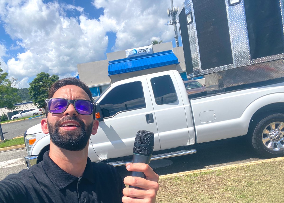 vitinlodijo's tweet photo. Extrañaba la calle! Hoy en #Bairoa con la gente de @ATT y @LibertyPR y la música de @SalSoulFM 📻🎶 https://t.co/IRnA1IHtMq