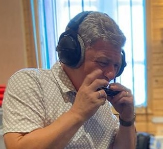 KennyMacKenzie's tweet photo. first block of recording sessions for my album now complete at #SlateRoomStudio with engineer #GaryBoyle and #musicaldirector #arranger @WMarshallmusic Big thanks to the top class musicians who contributed! @TomOakes @mariefiddle @RoryGrindlay_ details of launch date soon! https://t.co/ib76iLNMG9