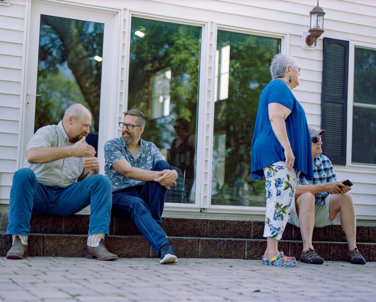 aluisius's tweet photo. Whether by blood or marriage, it's still considered family.
#analog #filmphotography #mamiya #rb67 #kodak #portra400 #summer #hifromsd #cinestill #cs41 #epson #v600 #mediumformat https://t.co/EtflLGj9ia