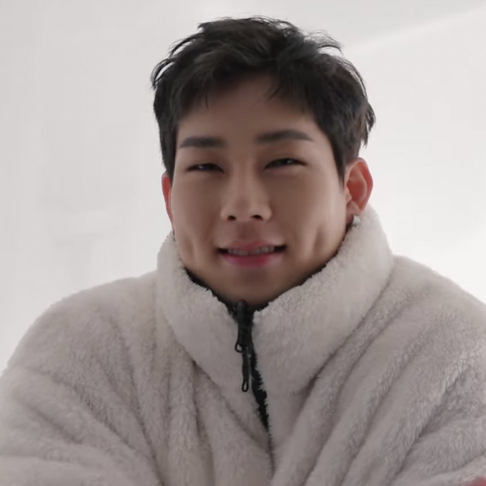 jooheonspace's tweet photo. My huge baby 🤍 
#주헌 @OfficialMonstaX https://t.co/kZEgcZOz0X