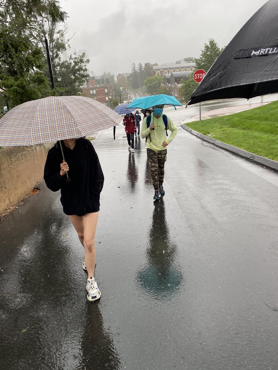 dto02002's tweet photo. Thanks @UConnLCIZ for sharing the makerspace with my FYE class it was worth the walk in the rain! #MakeUConn #SuccessfromtheStart https://t.co/Fr1YYzecxm