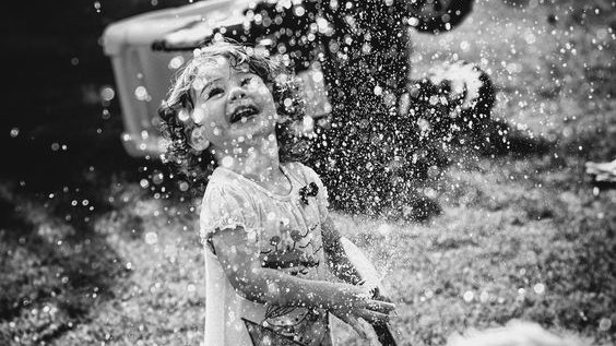 AgdeCom's tweet image. PenséeDuJour
“Il y a des jours, des mois, des années interminables où il ne se passe presque rien. Il y a des minutes et des secondes qui contiennent tout un monde.”
@JeandOrmesson 

Bon week-end ! 😉