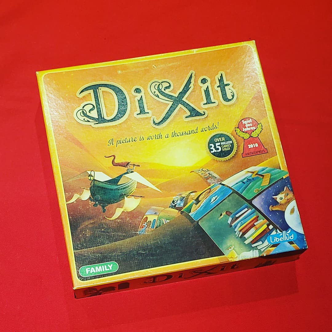 MesaAriPy's tweet photo. Dixit
.
.
.
#dixit #dixitgame #boardgame #boardgames #juegosdemesa #jeuxdesociete #tabletopgame #bgg #boardgamegeek #asuncion #paraguay #py https://t.co/NMjqTETWd2