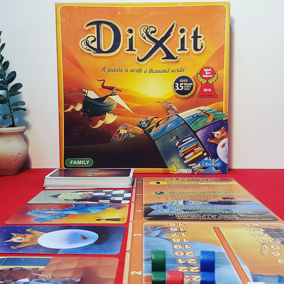MesaAriPy's tweet photo. Dixit
.
.
.
#dixit #dixitgame #boardgame #boardgames #juegosdemesa #jeuxdesociete #tabletopgame #bgg #boardgamegeek #asuncion #paraguay #py https://t.co/NMjqTETWd2