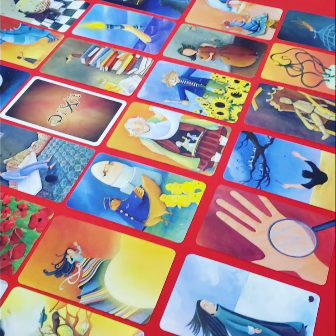 MesaAriPy's tweet photo. Dixit
.
.
.
#dixit #dixitgame #boardgame #boardgames #juegosdemesa #jeuxdesociete #tabletopgame #bgg #boardgamegeek #asuncion #paraguay #py https://t.co/NMjqTETWd2