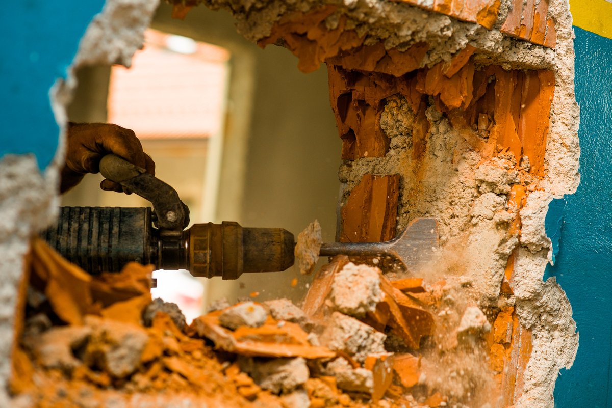 Wet and dry rot can cause expensive damage to your home. The growth if left untreated can spread rapidly and severely affect the structure.

We will perform thorough inspections and ensure that we treat all the affected wood and repair and structures and safely and effectively.