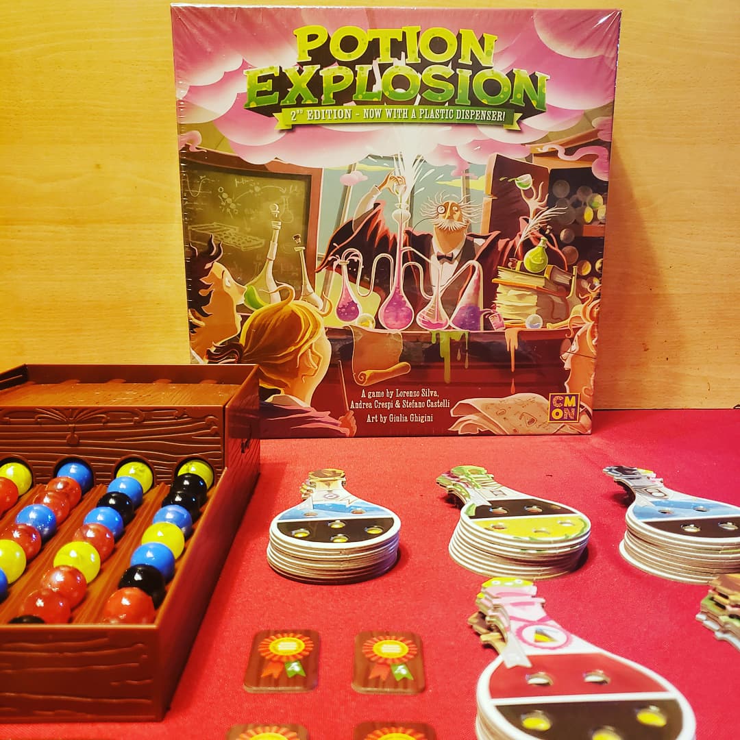 MesaAriPy's tweet photo. Potion Explosion
.
.
.
#potionexplosion #boardgame #boardgames #juegosdemesa #jeuxdesociete #tabletopgame #bgg #boardgamegeek #asuncion #paraguay #py https://t.co/YwUAN7vADB https://t.co/Ill8xxf84s