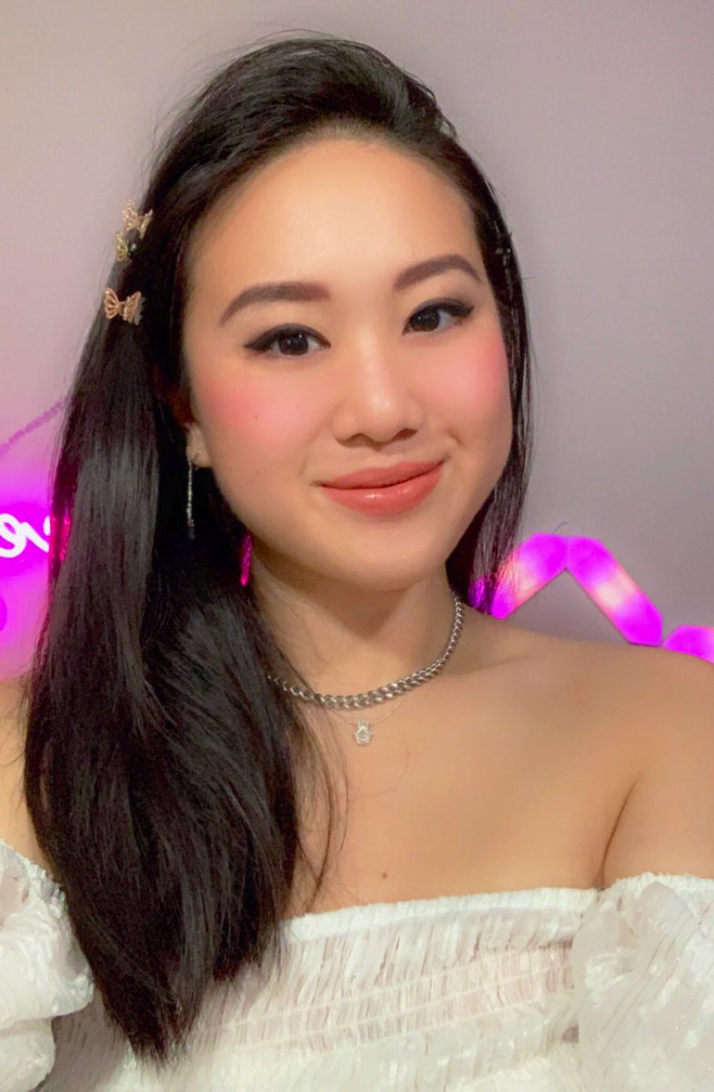 Stacey_Smash's tweet photo. 💖💜💙
It’s taken years (a lifetime) to finally figure out myself and this is my first year out

But ✨hello✨ I am bisexual and I also identify as pan! 

And I am valid.

#BiVisibilityDay #BiWeek2021 https://t.co/LGZSlWGpry