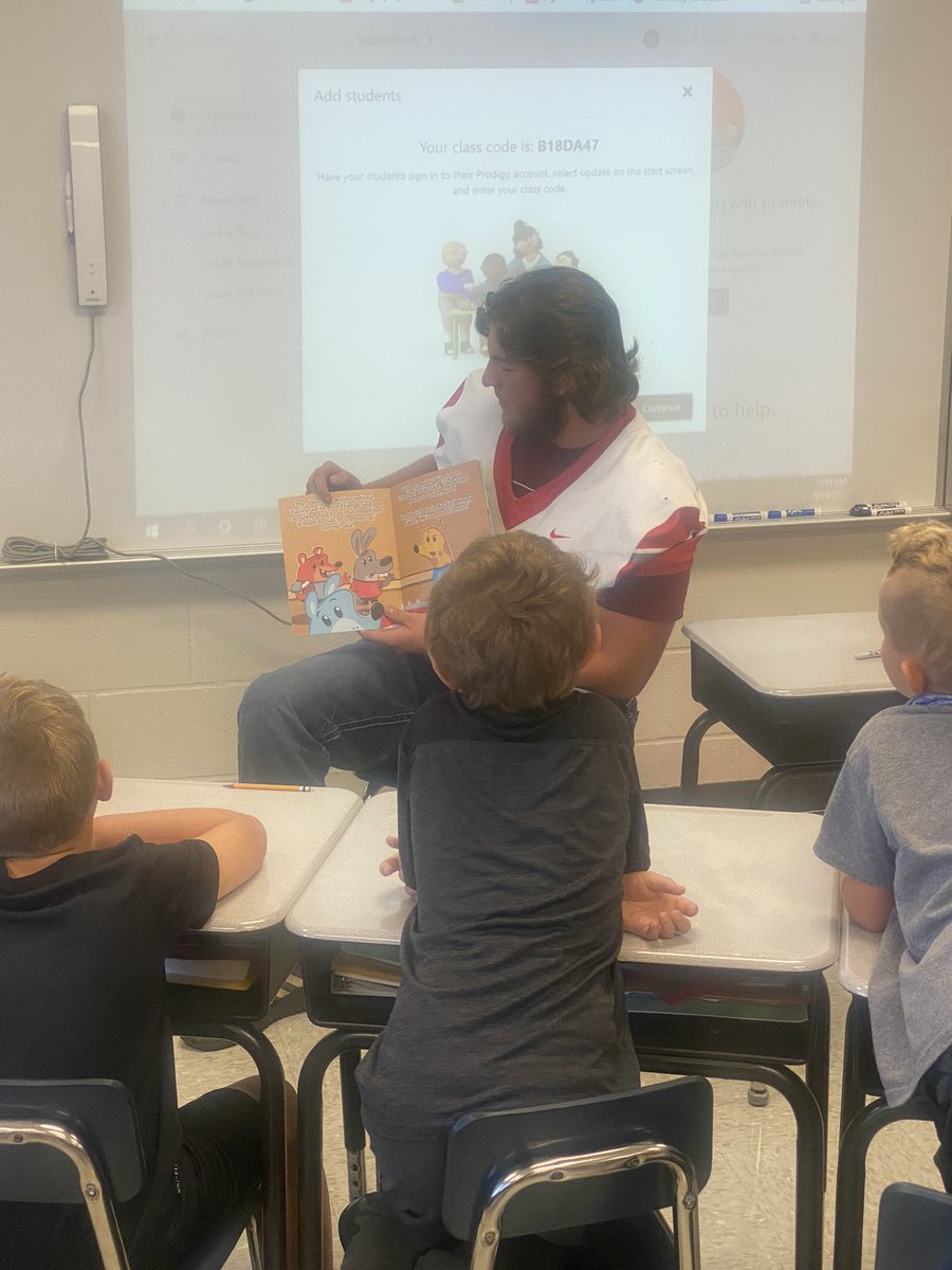 Pleased to work again with 2nd and 7 foundation today as our leadership council members read books to our elementary students! #2ndand7