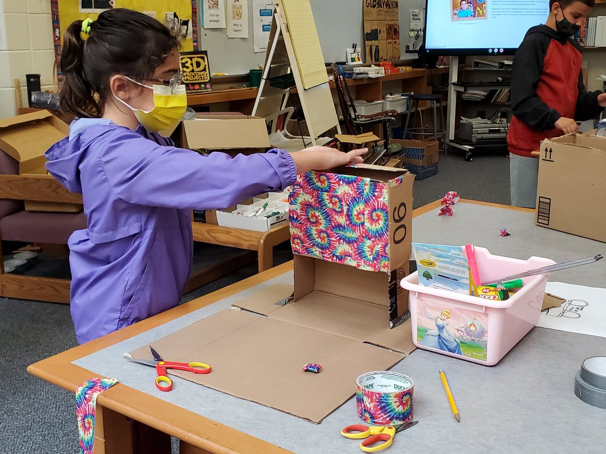 My favorite week of the year! <a href="/CainesArcade/">Caines Arcade</a>
#cardboardchallenge <a href="/COLschools/">NEWS</a> <a href="/ctcasl/">CT CASL</a> <a href="/EducateCT/">CT Dept of Education</a> <a href="/e_butson/">JJISJaguars</a> <a href="/k_hebb/">Kim Hebb</a>