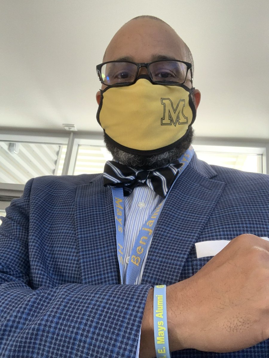 DocSTEM's tweet photo. Representing the “Mighty Mays High Raiders” Thx Ms. Womble @APSMaysRaiders for the swag. @iamapsalumni #iamaps #mays @apsupdate https://t.co/NlHFMTlBvk
