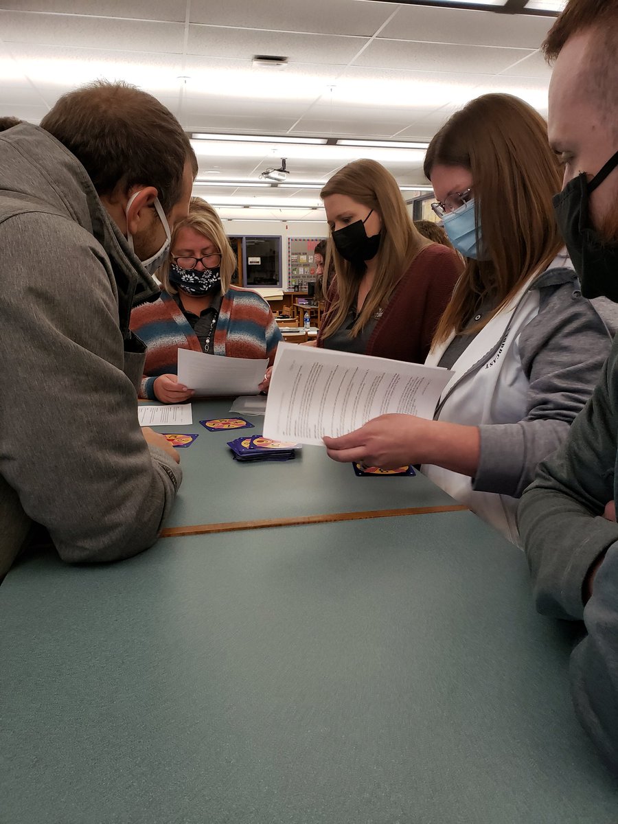 JGapRockets's tweet photo. Teachers having fun learning about new math and STEM initiatives today during inservice. #bestyearyet #gomtlions https://t.co/YaAZiWTZUO