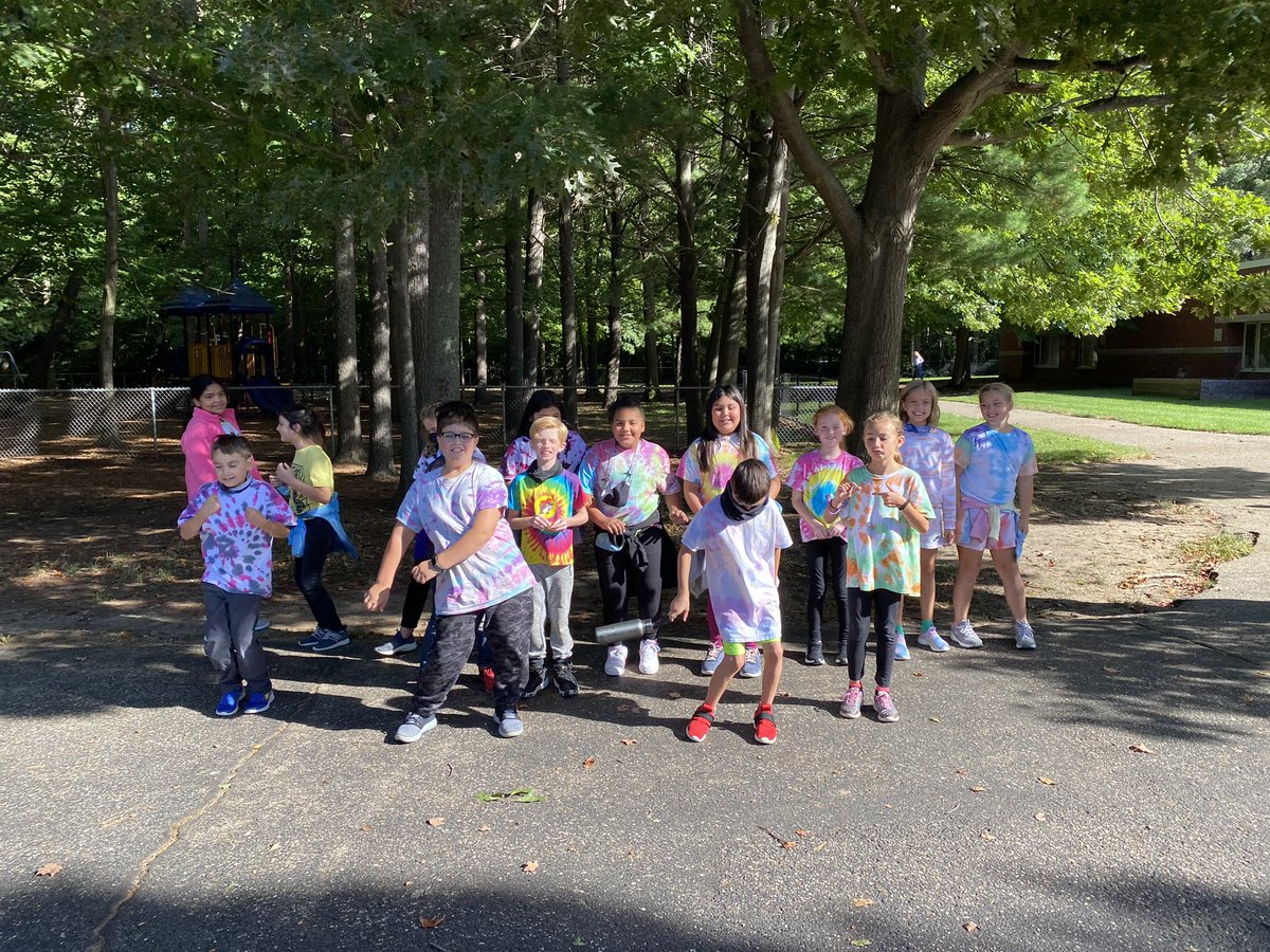 MrsAlstonsClass's tweet photo. LAPS for Lakeshore was a success! https://t.co/TQSjfgoVQo