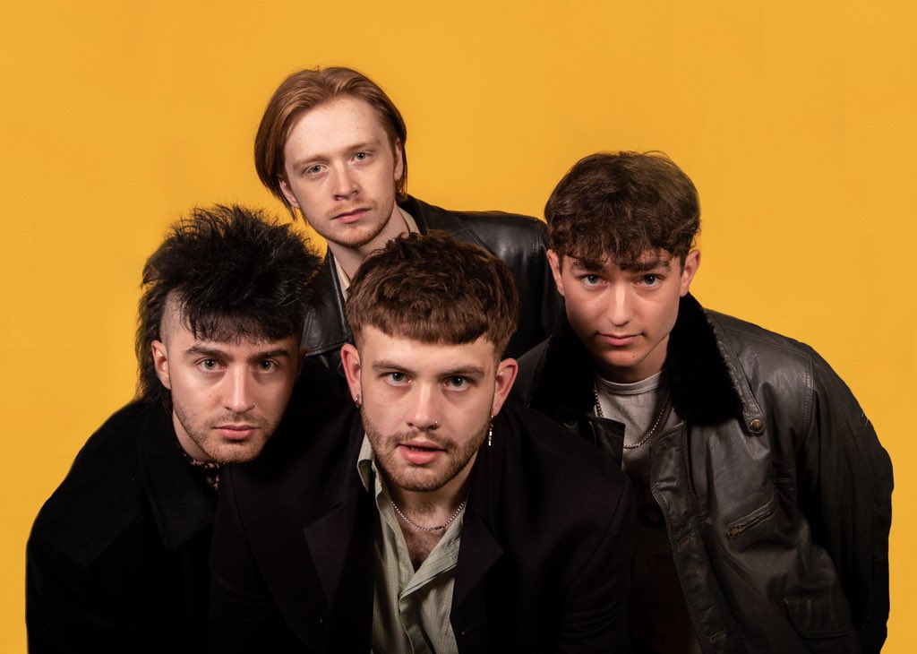 Chasing Days is a week old!⚡️
We just wanna thank everybody for listening, if you haven’t yet go straight to the link below! 

Big up Sean at <a href="/BBCIntroLancs/">BBC Music Introducing in Lancashire</a> for the spin last Saturday. More new music very soon.

linktr.ee/sugarstoneband