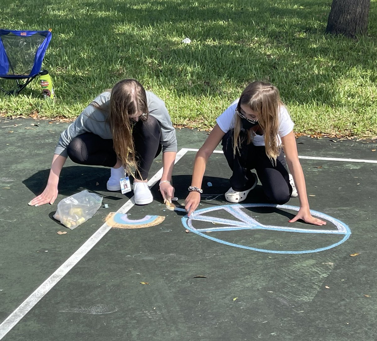 WMSWolves's tweet photo. #chalk4peace https://t.co/MyMrHnn9Nf